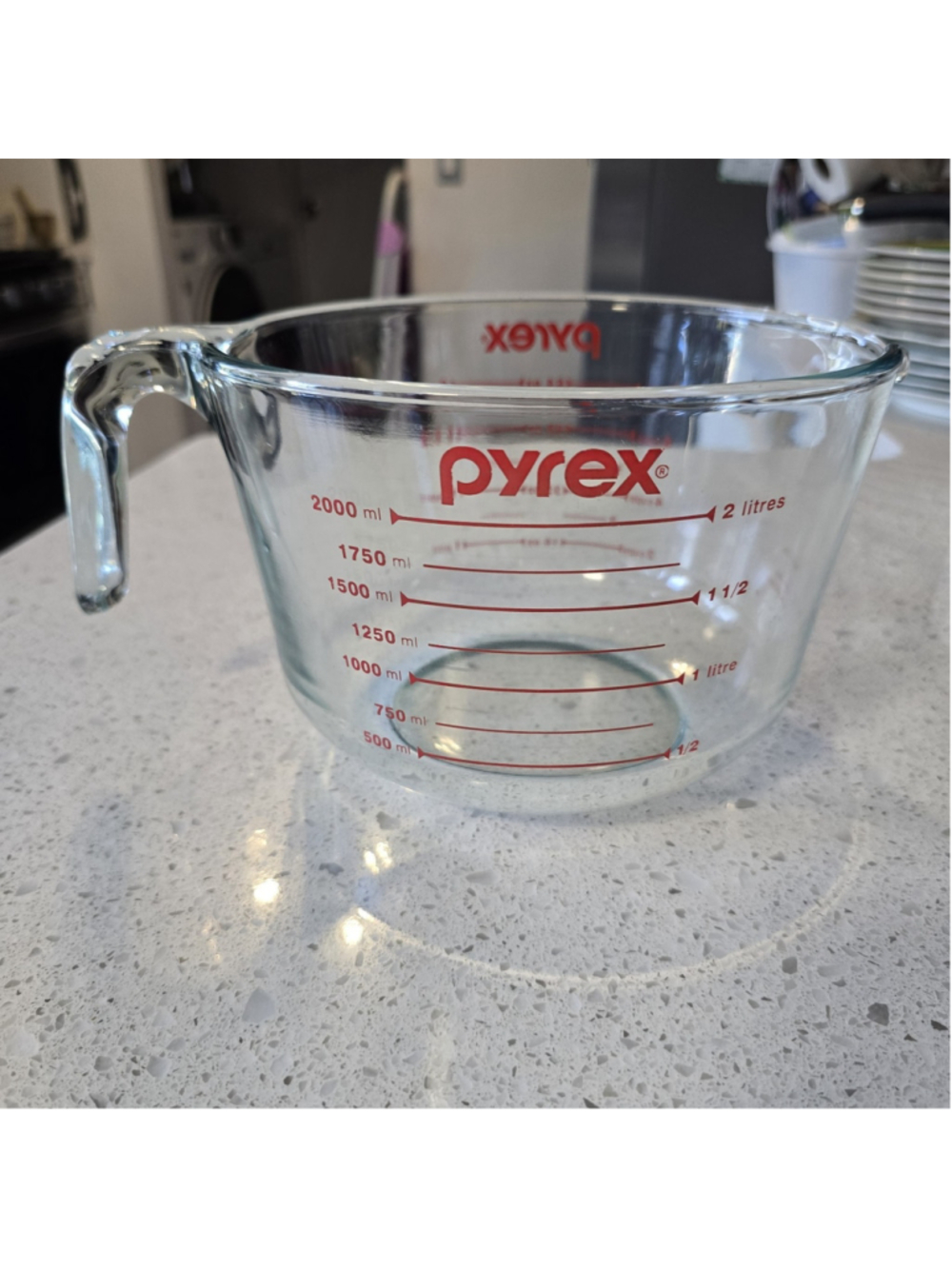 Pyrex 64 oz Measuring Glass Red Lettering 8 Cups 2 Quart Liter Batter Bowl USA